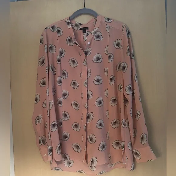 Ann Taylor Pink Floral Button Down Shirt - Picture 1 of 7